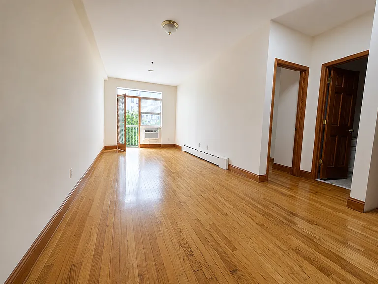 4548 47th St #4C — Photo 2