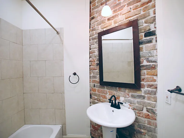 154 Alvin Callender St #154 — Photo 8