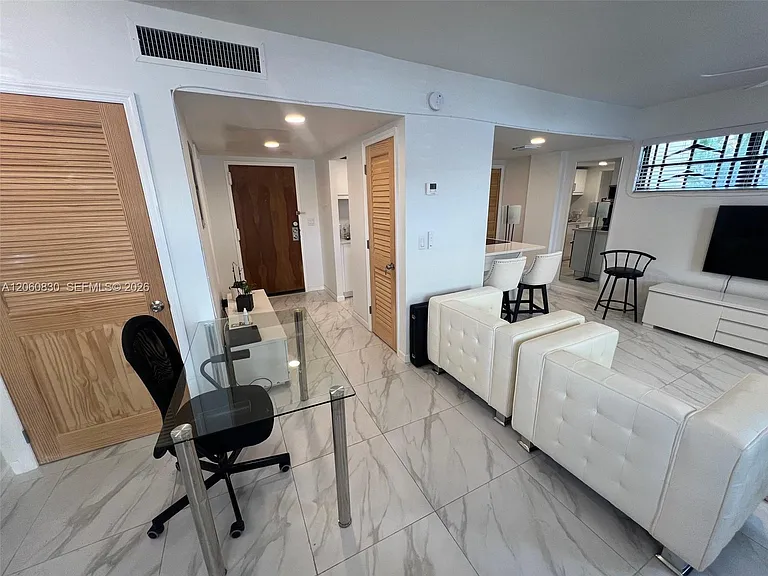 1390 Ocean Dr #101 — Photo 14