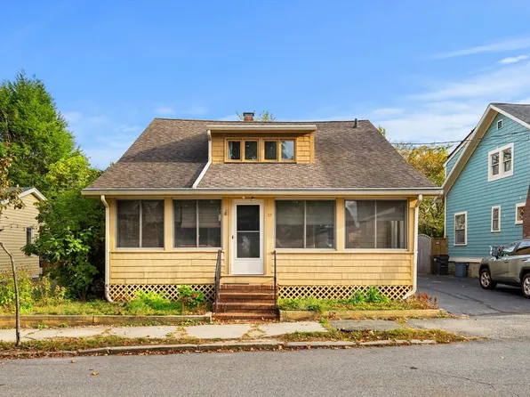 27 Lafayette St, Newburyport, MA 01950