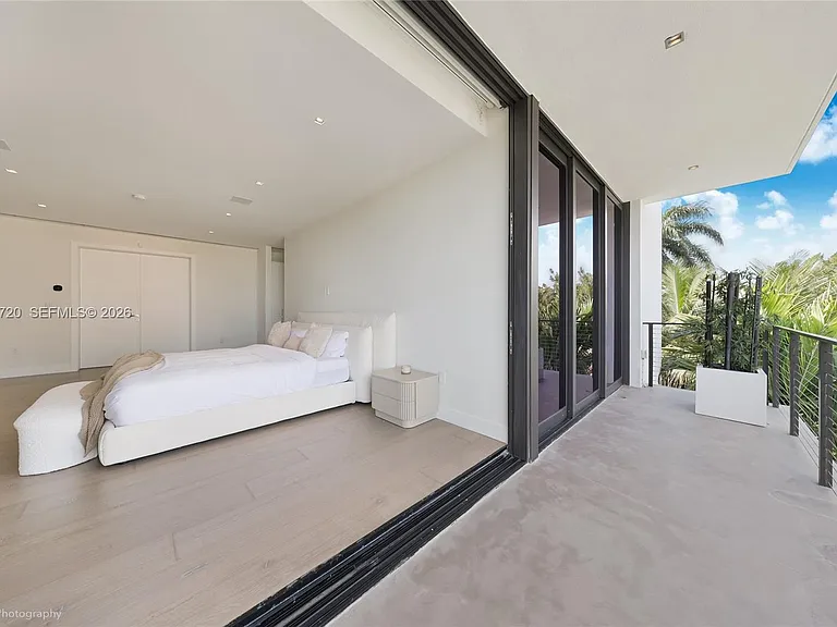 420 N Hibiscus Dr — Photo 18