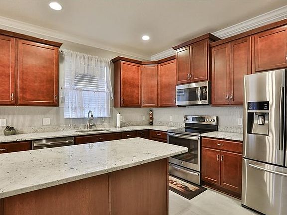 3rd image of 865 Vino Verde Cir