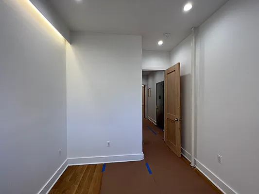 Rented by MQ Realty LLC | media 14