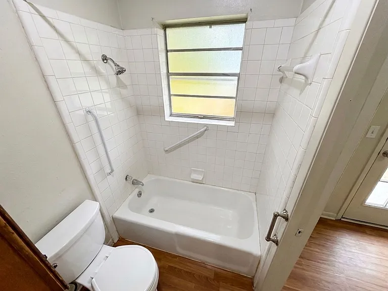 9295 Savanna Dr — Photo 10
