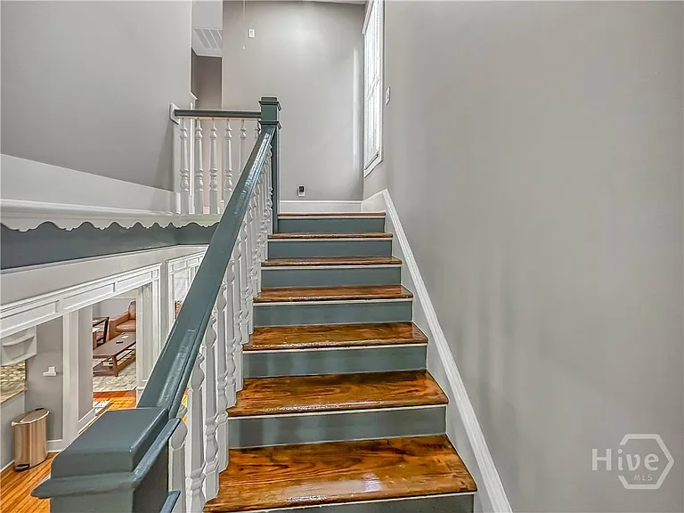 306 W 42nd St #A — Photo 22