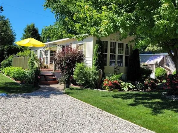 77307 Bluewater Hwy #9, Bayfield, ON N0M 1G0