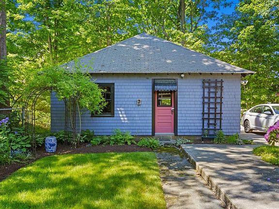 5th image of 52 Whipple Road