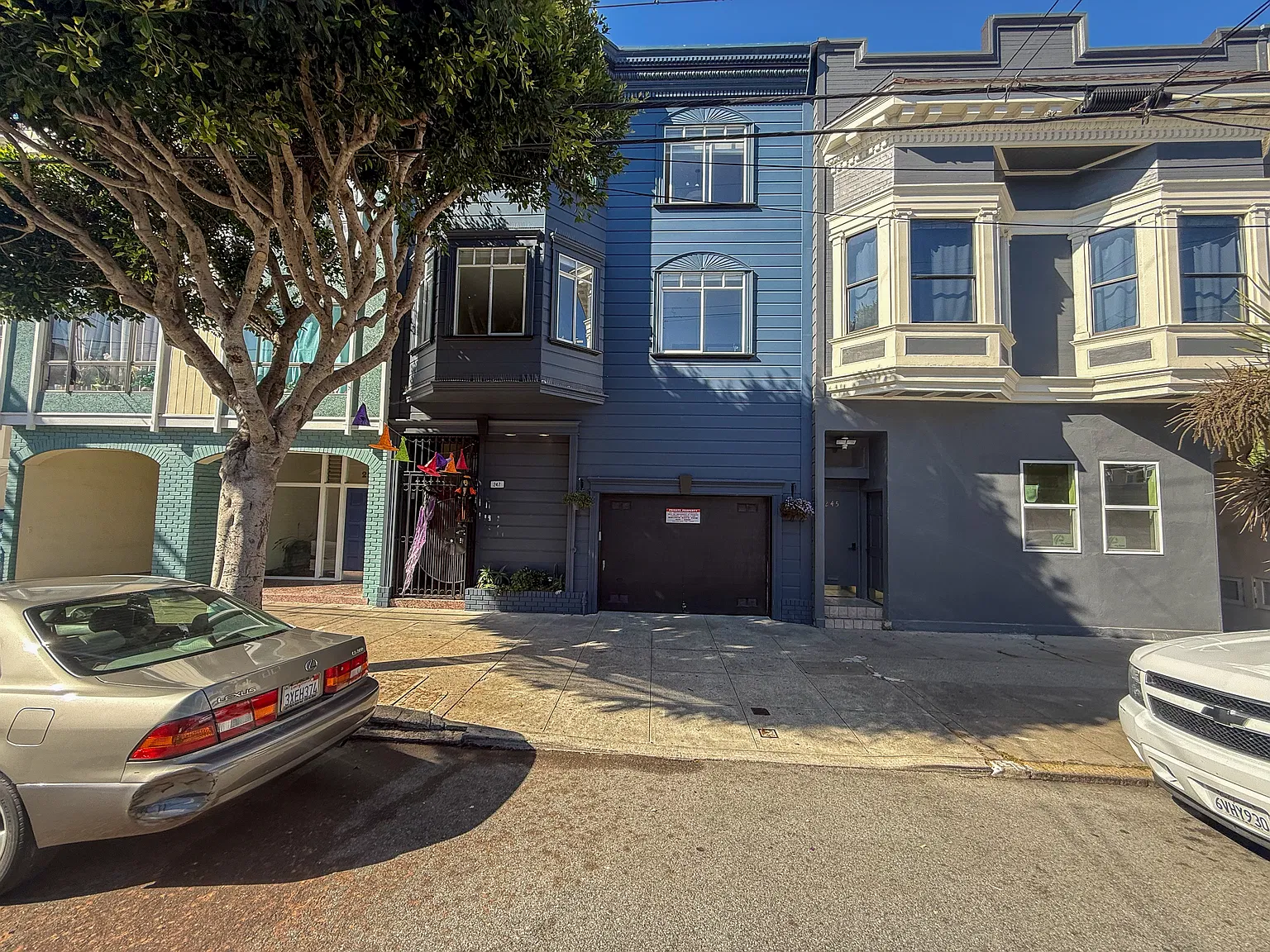 2 bed, 900 sqft, $4,995 — Photo 1