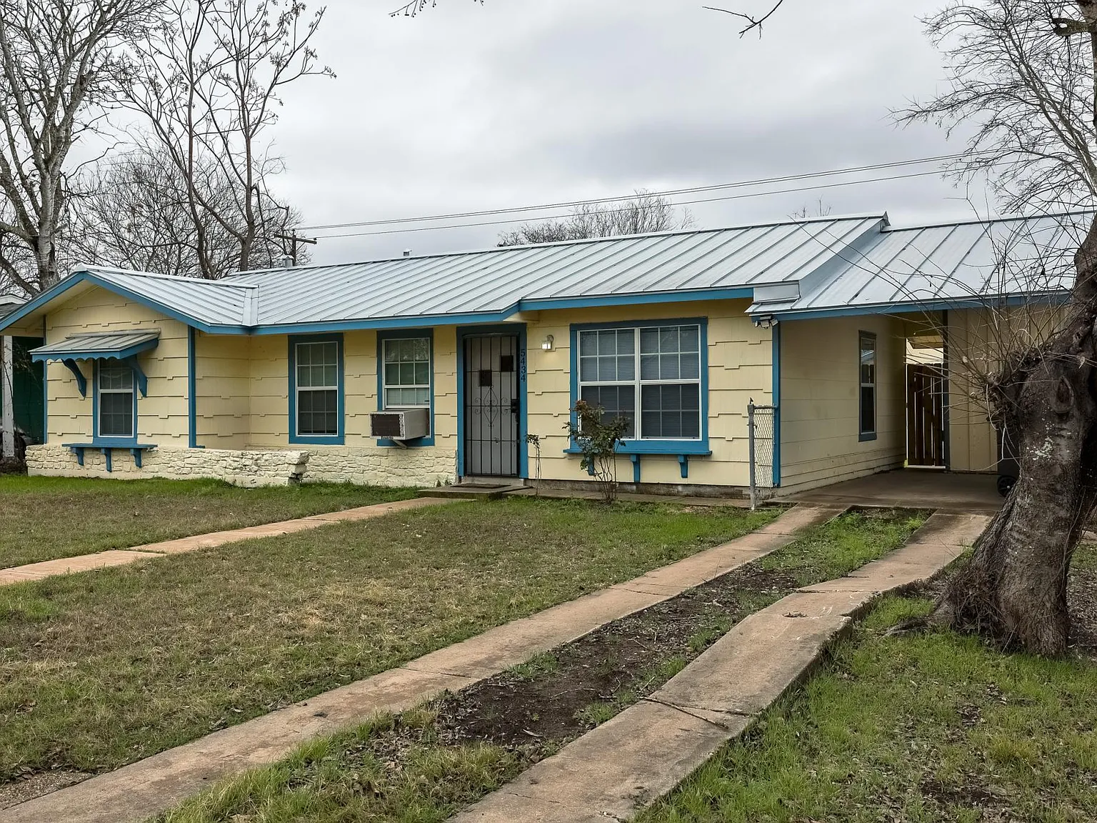5434 Plumtree Dr — Photo 3