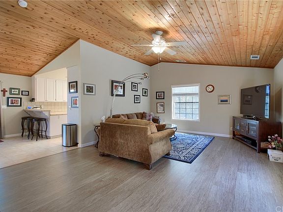4th image of 40212 Lilley Mountain Dr