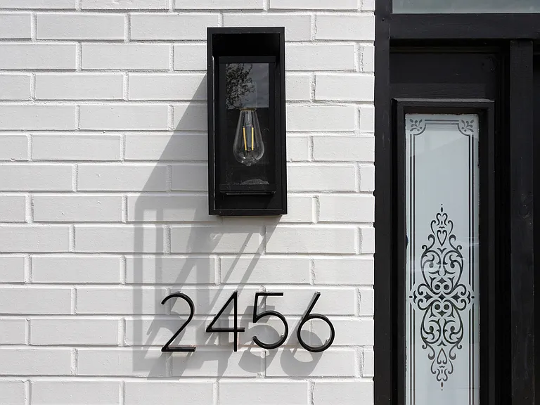 2456 W Huron St — Photo 2