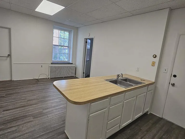 41 W Temple Ave #A2 — Photo 3