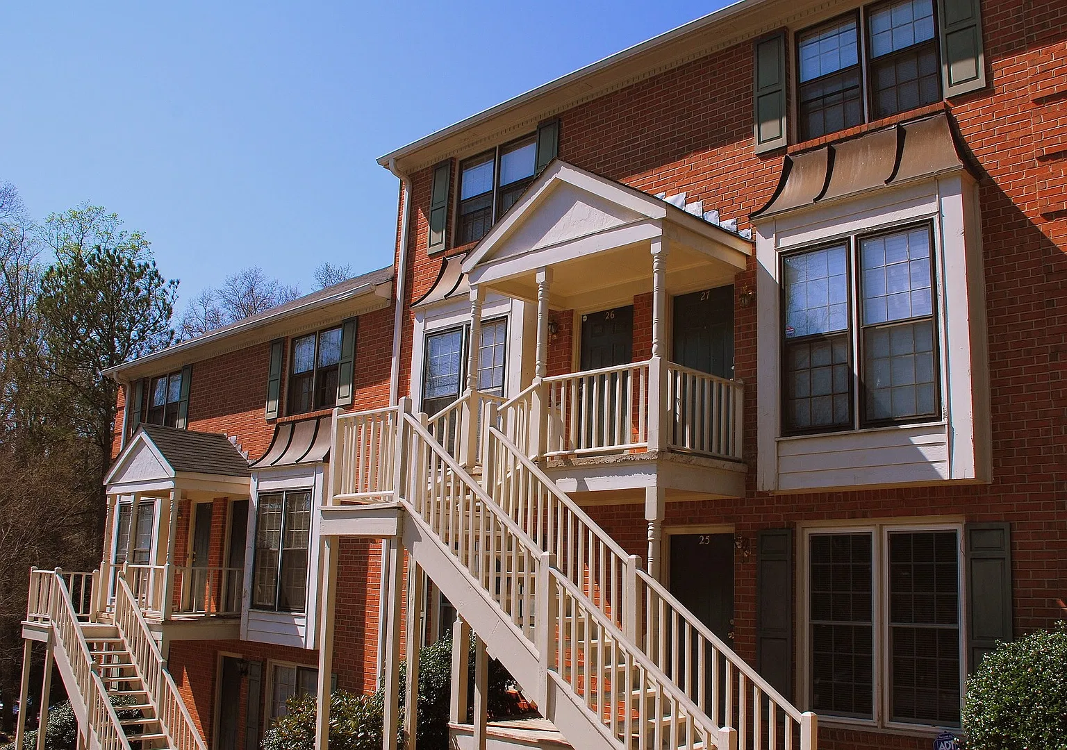 Spacious 2 Bedroom Townhome Near Downtown Athens & UGA — Photo 1