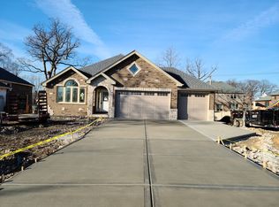 10110 S 86th Ave, Palos Hills, IL 60465