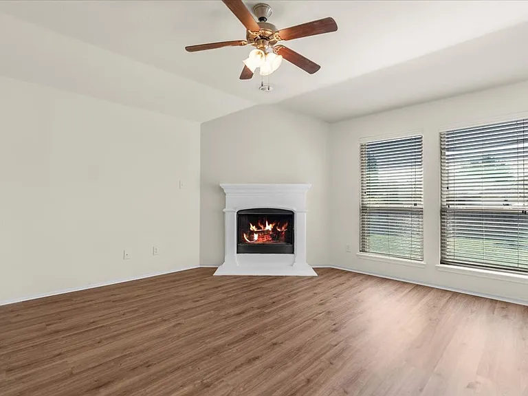 1729 Park Trails Blvd — Photo 6