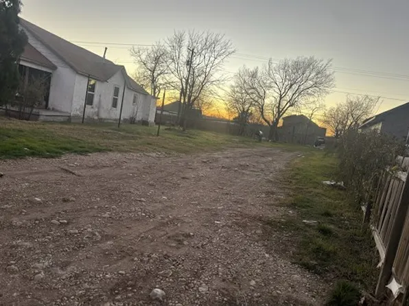 3007 Clinton Ave, Fort Worth, TX 76106