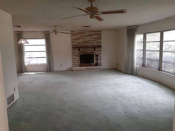 4th image of 4640 E Lake Cir