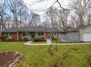 1056 N Peace Haven Rd, Winston Salem, NC 27104
