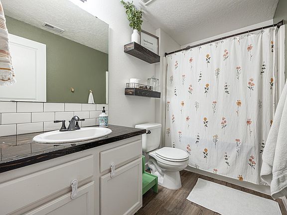4th image of 6413 Pacific Pines Dr