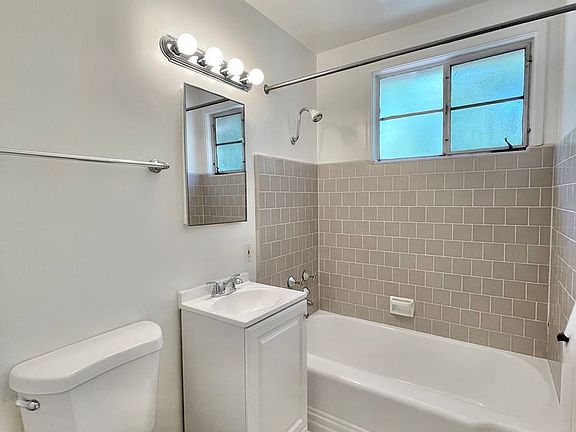 5th image of 328 51st St APT 7