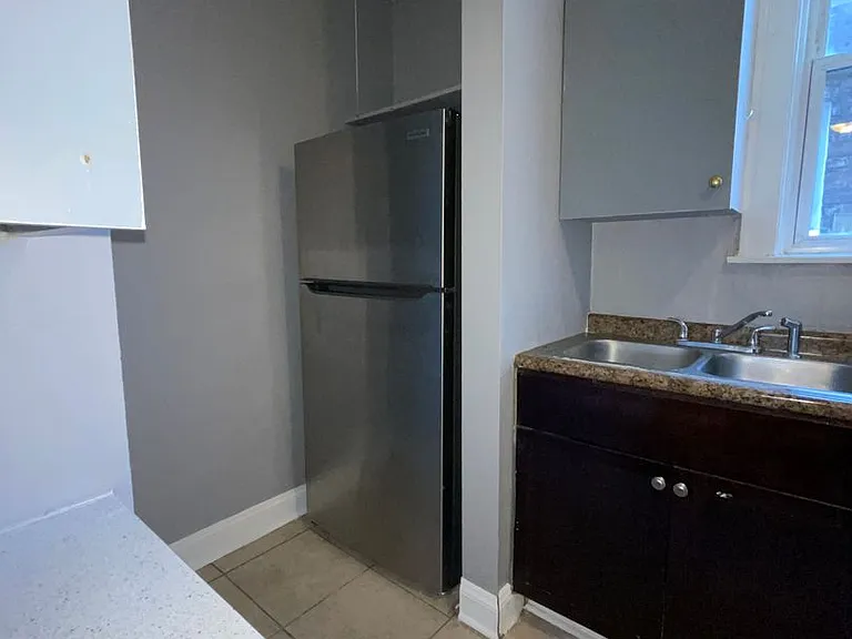 2900-04 N Laramie Avenue W George St #5200-06 — Photo 70