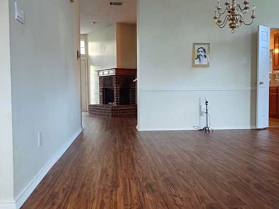 2nd image of 5609 Stonehenge Dr