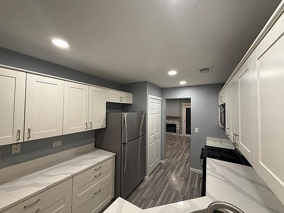 5th image of 274 Sheffield Dr #274