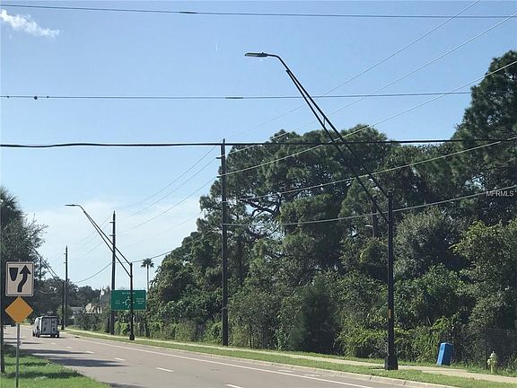 2nd image of 6901 Bee Ridge Rd