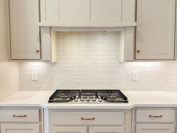 4th image of 349 Broughton Pl Lot 297