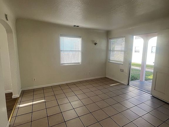 3rd image of 306-308 N Park St #306B