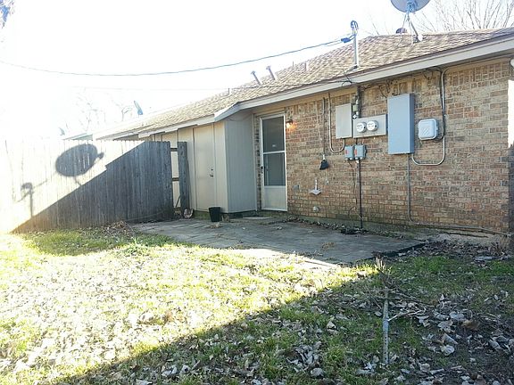 5th image of 2007 Oakwood Ct APT A