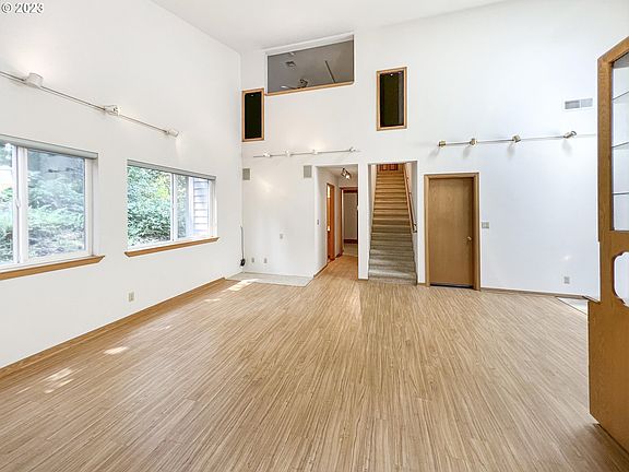 5th image of 1537 Glenwood Dr