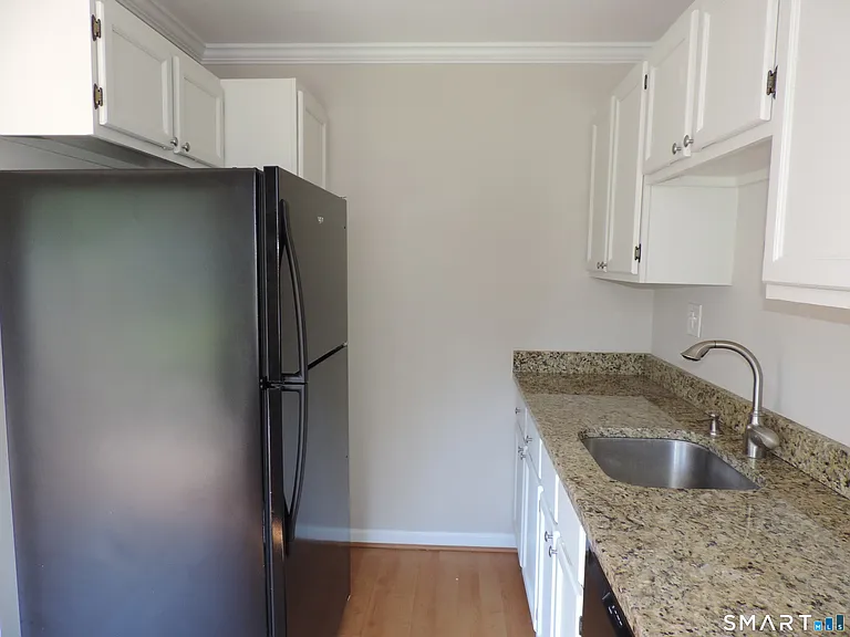 224 New Britain Ave #8 — Photo 4
