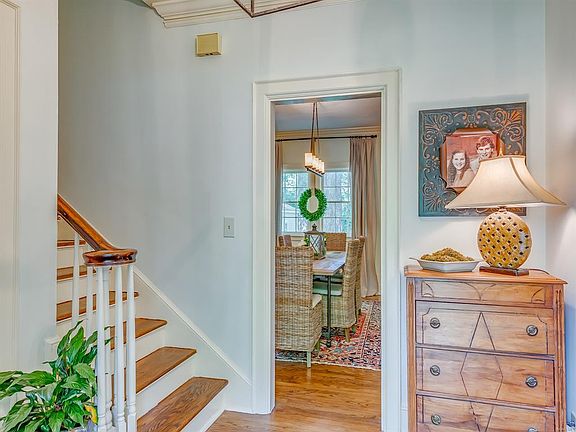 5th image of 2097 Myrtlewood Dr