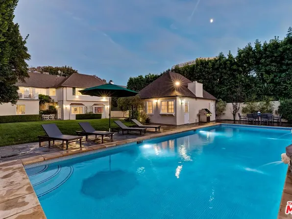 9883 Carmelita Ave, Beverly Hills, CA 90210