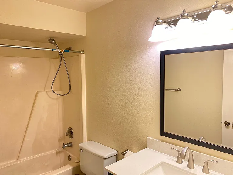 2733 Davis Ave — Photo 39