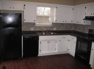 814 N Hamilton St, Olathe, KS 66061