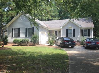 912 Alderleaf Dr, Fuquay Varina, NC 27526