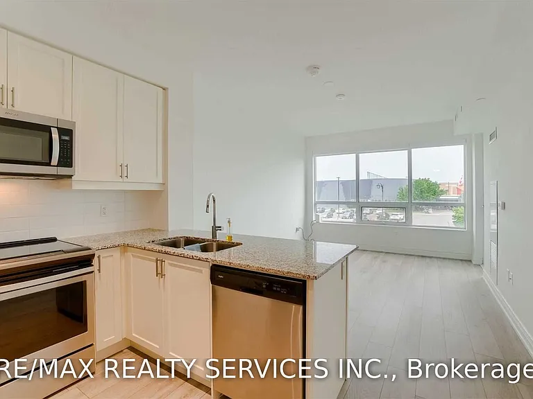 1050 Main St E #219 — Photo 14