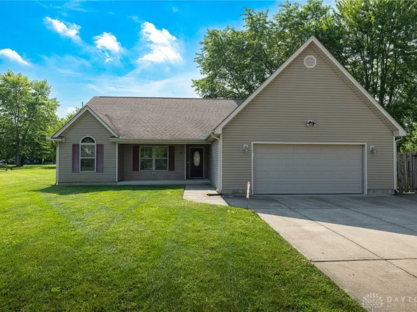15 East St, Cedarville, OH 45314