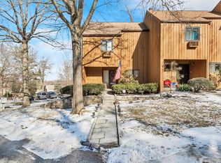 11 Amber Dr, Croton On Hudson, NY 10520