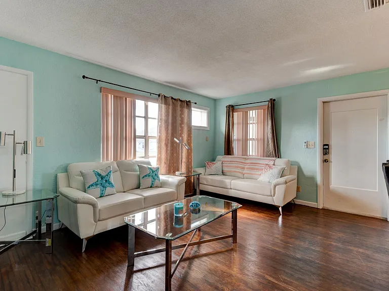 2035 Schulte Ave #1 — Photo 5