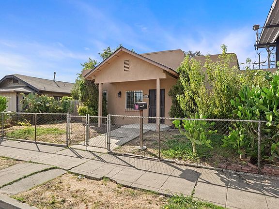2nd image of 1132 E Harding Way