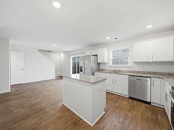 5th image of 372 Sandbach Rd