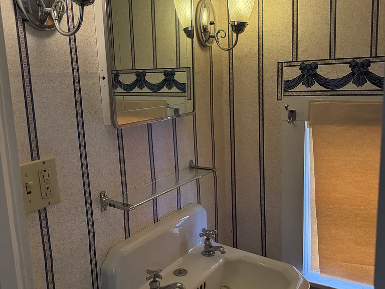 47 N Prospect St — Photo 4