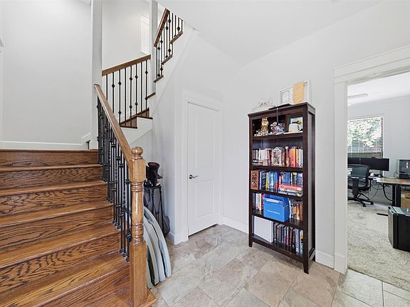2nd image of 214 W 28th St