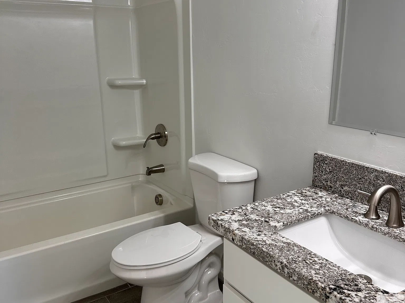 3 bed, 1200 sqft, $1,750 — Photo 3