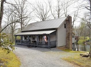 44 Triple R Ln, Crossville, TN 38571