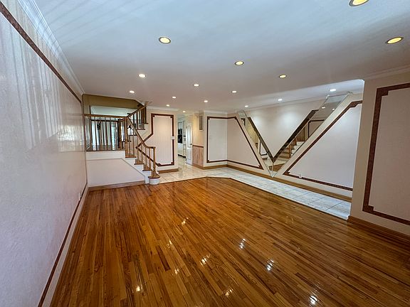 5th image of 2705 Mill Ave Floor 2