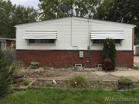 2nd image of 30544 Garry Ave